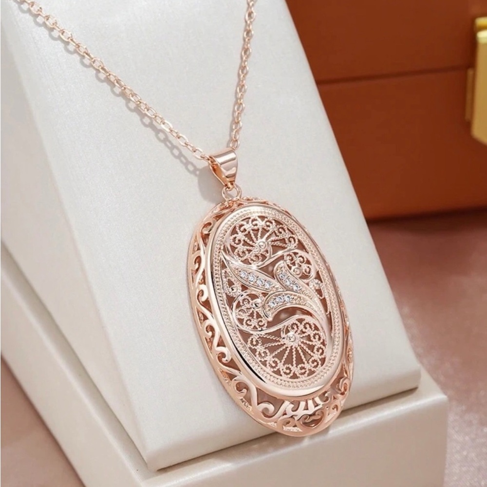 585 Stamped Rose Gold Plated Sterling Silver Vintage Style Oval Zircon Necklace - Picture 3 of 9